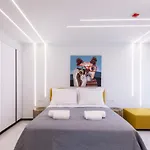 H Experience Spectacular Rooftop Loft