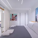 H Experience Spectacular Rooftop Loft