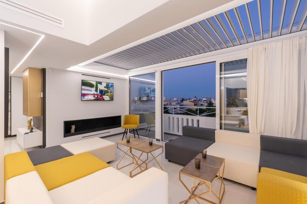 Apartment H Experience Spectacular Rooftop Loft *