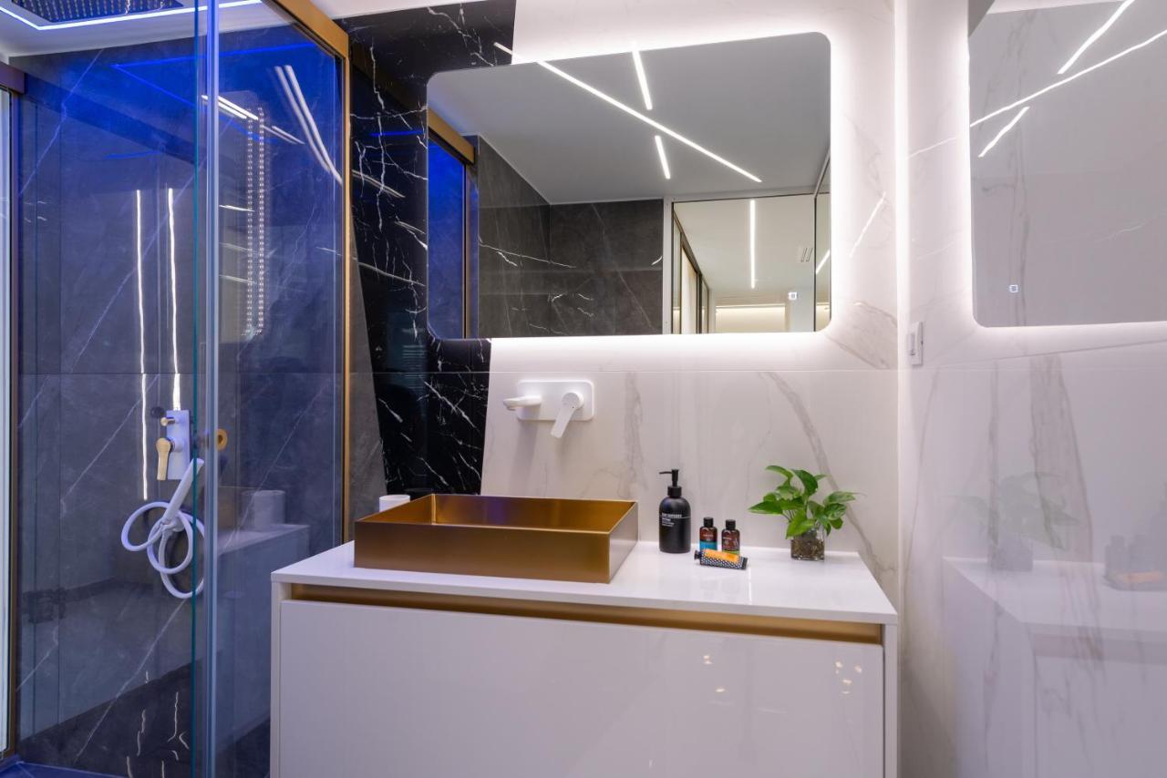 H Experience Spectacular Rooftop Loft Apartment